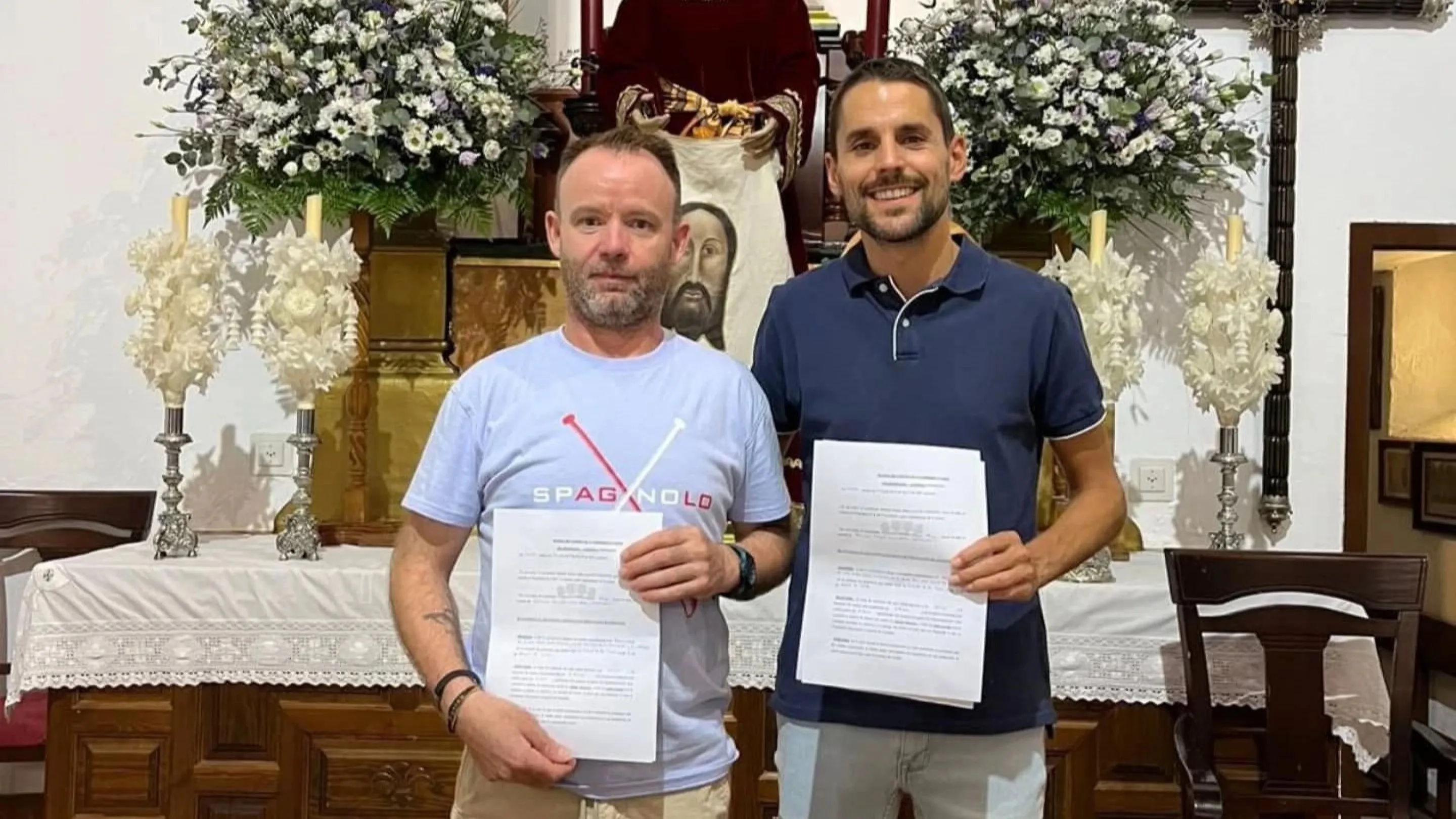 La Banda Fusión cierra su acuerdo con la Hermandad del Nazareno de Cañete de las Torres. Foto: Banda La Fusión