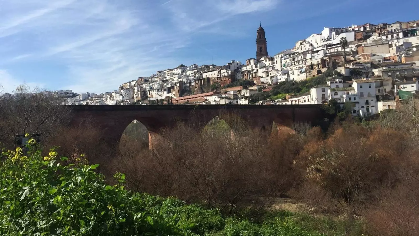 Córdoba vive una semana donde el calor no da tregua ni al sol ni a la sombra. Montoro. Foto: Tomás Coronado