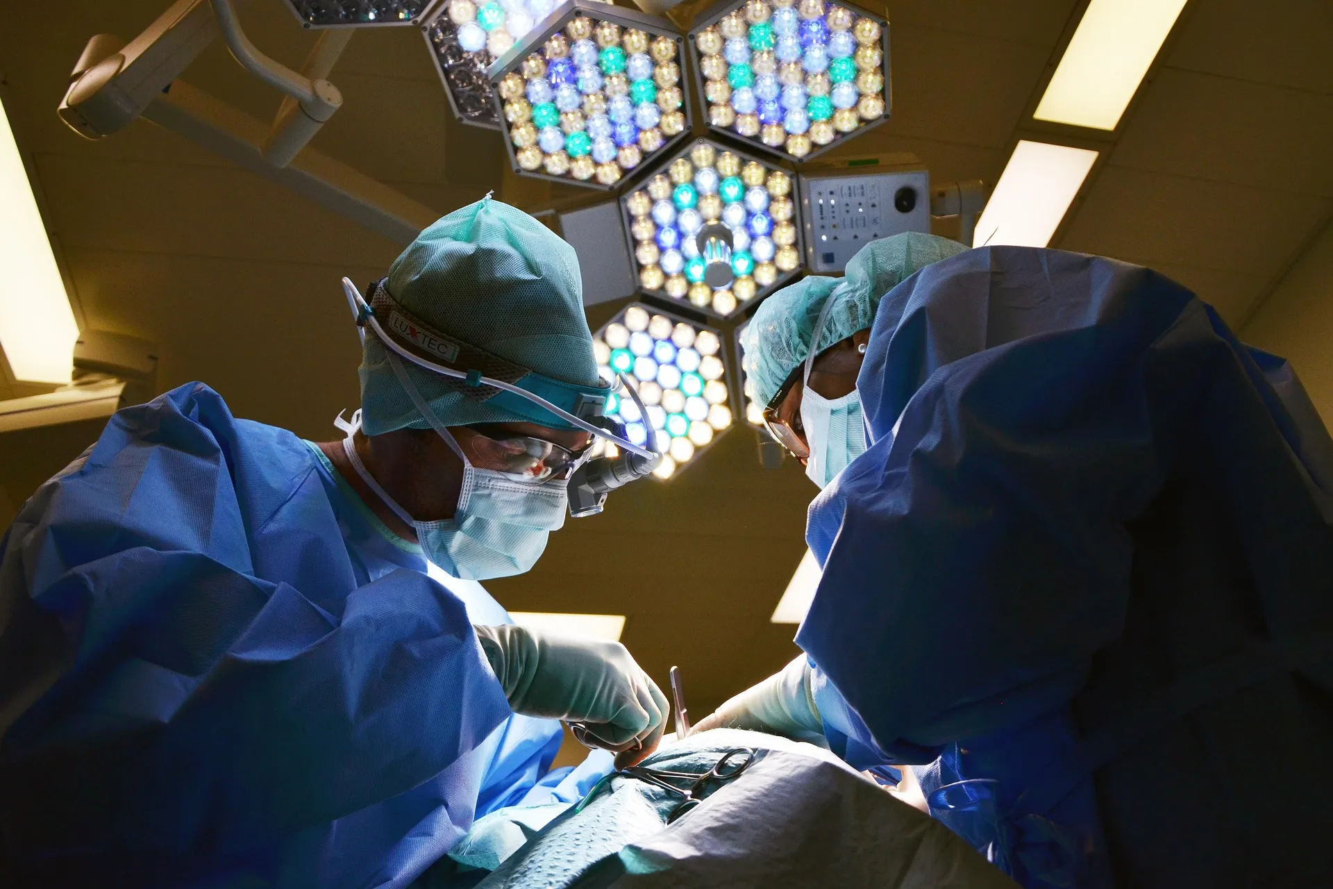 Los vecinos del Alto Guadalquivir que necesitan una operación deben esperar más de seis meses para ser atendidos en el hospital Reina Sofía de Córdoba