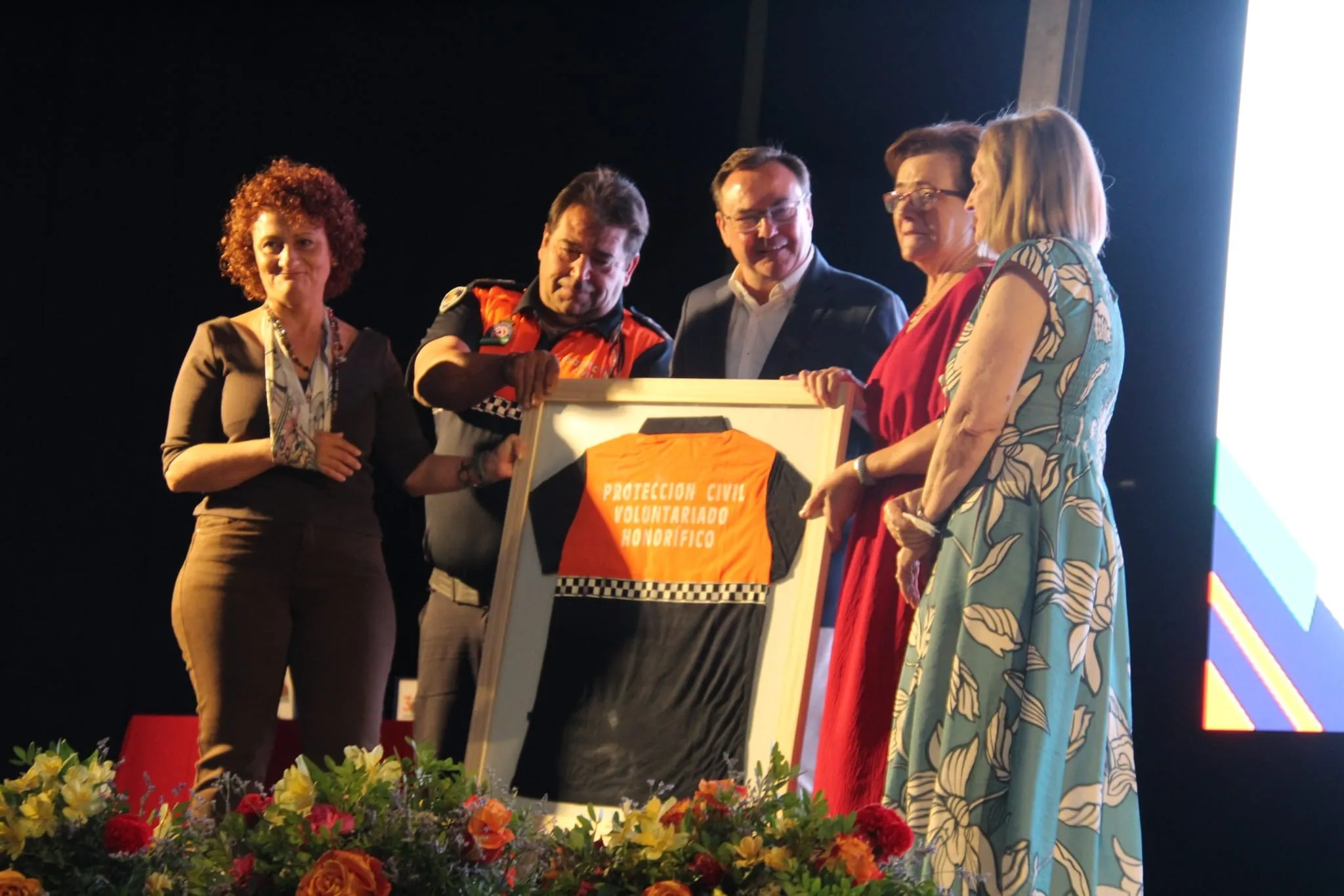 Villafranca reconoce a sus voluntarios de Protección Civil en el acto por su 30º aniversario.