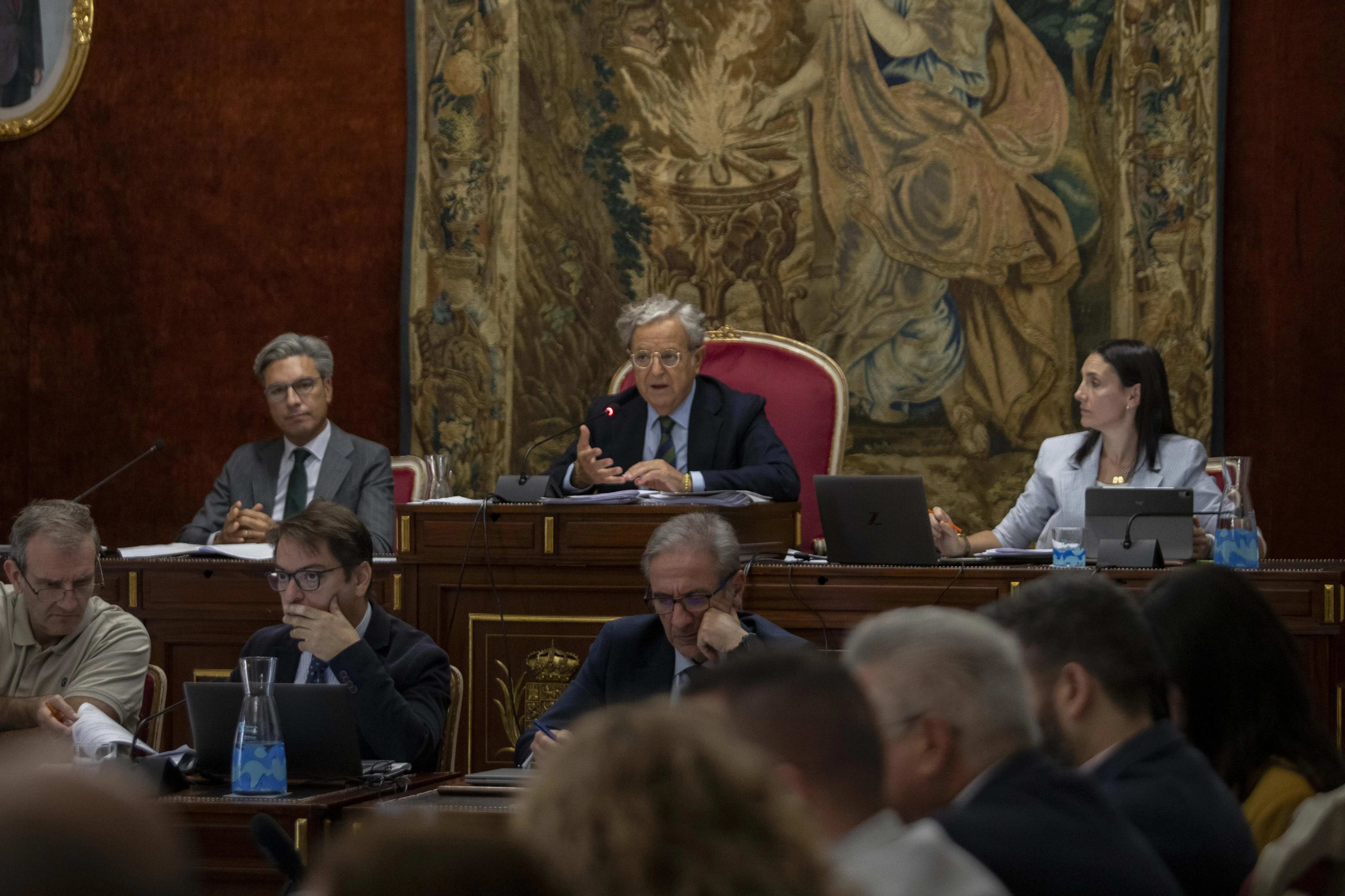 Momento del Pleno de la Diputación de Córdoba en el que se aprueba la modificación de crédito para obras en centros educativos de toda la provincia. Foto: Diputación de Córdoba