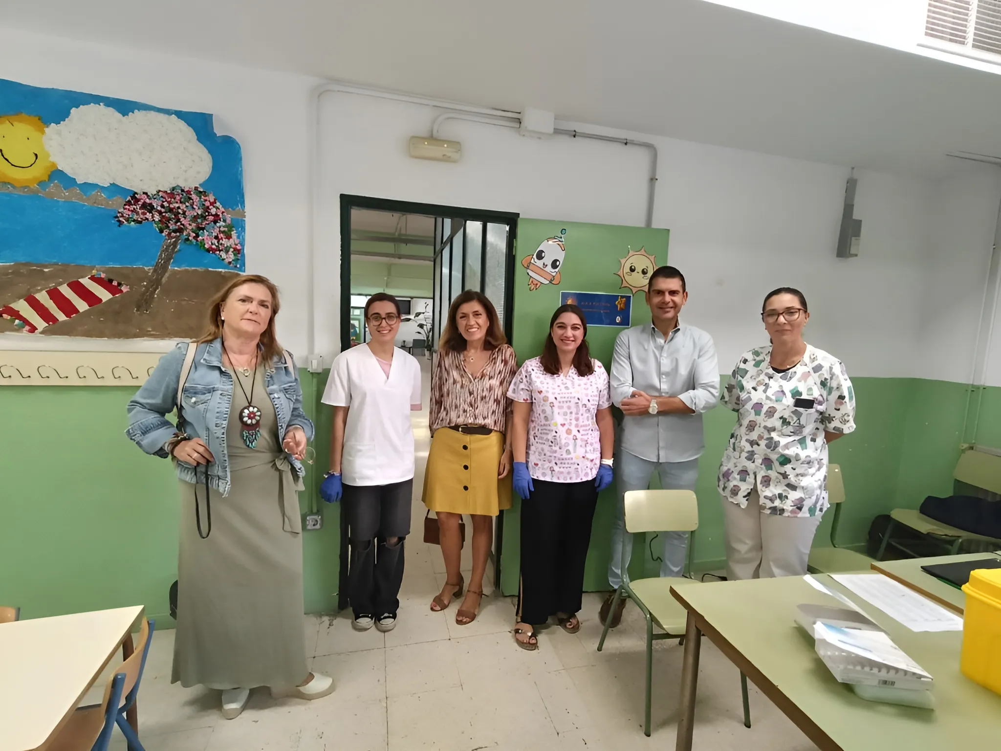 Las autoridades sanitarias y los centros educativos han querido agradecer el trabajo coordinado de las enfermeras referentes y del resto de enfermería del Distrito