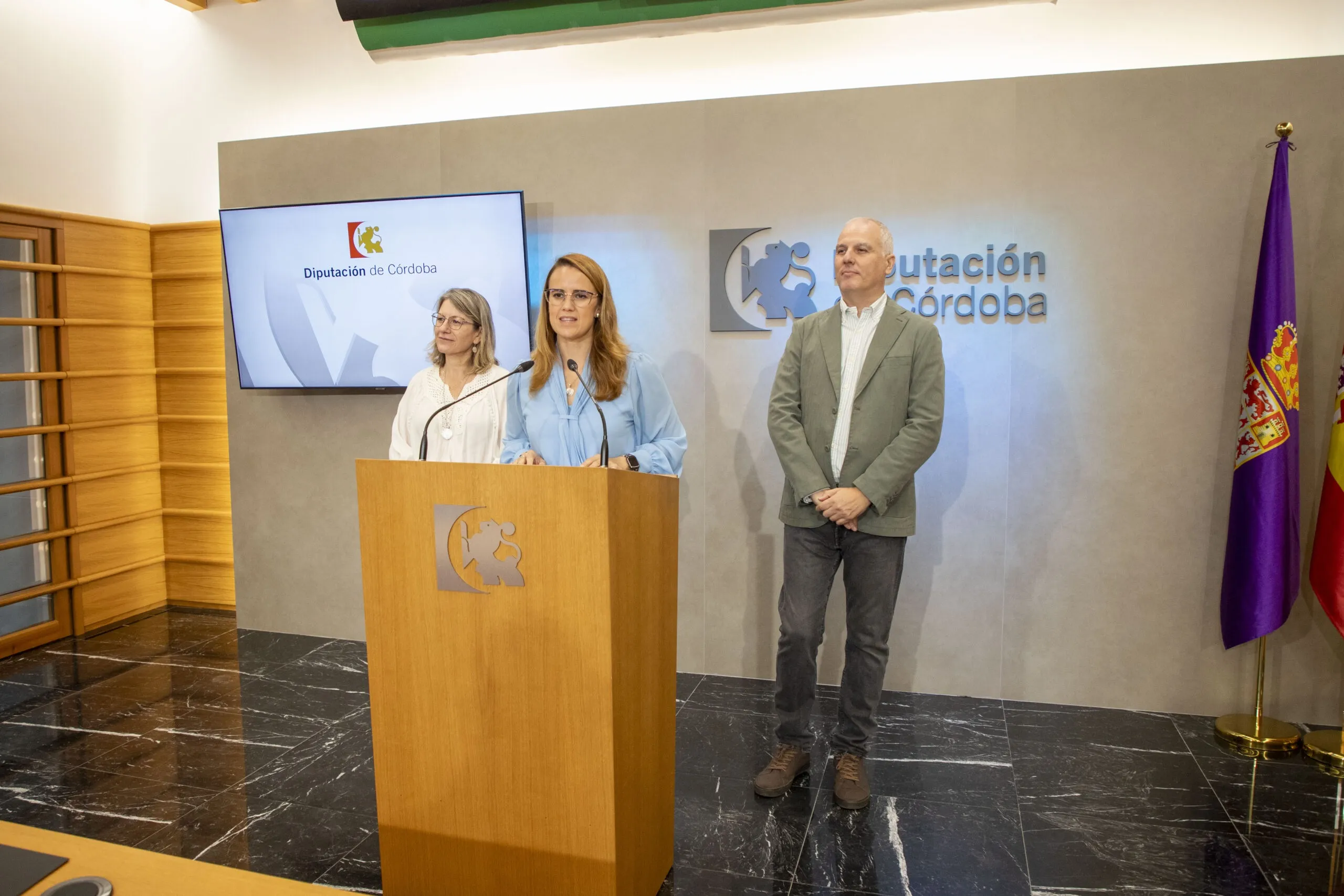 La delegada de Juventud, Sara Alguacil, durante la exposición de Procare. Foto: Diputación de Córdoba