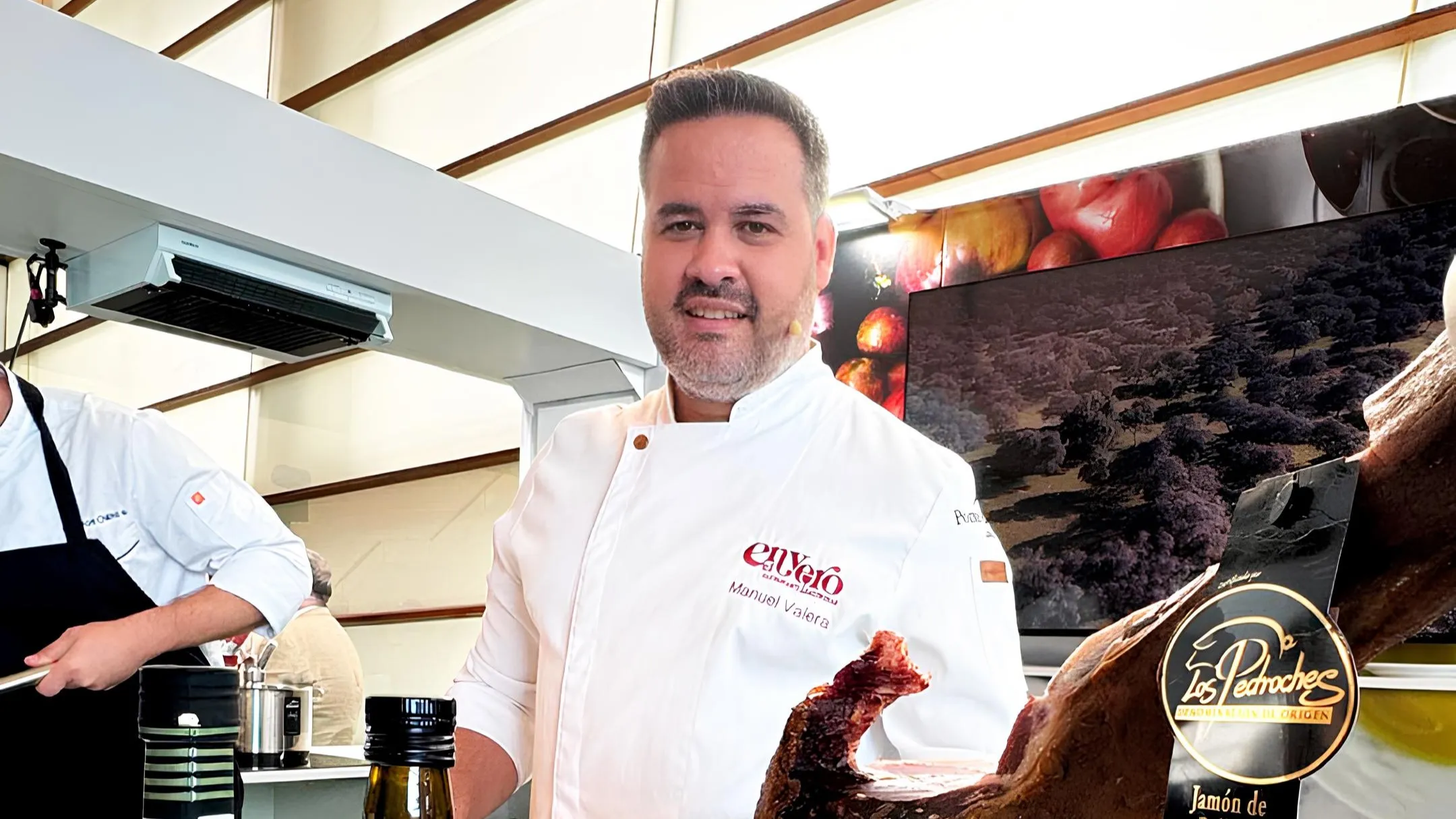 Manu Valera, durante el showcooking en San Sebastián Gastronomika. Foro: El Envero