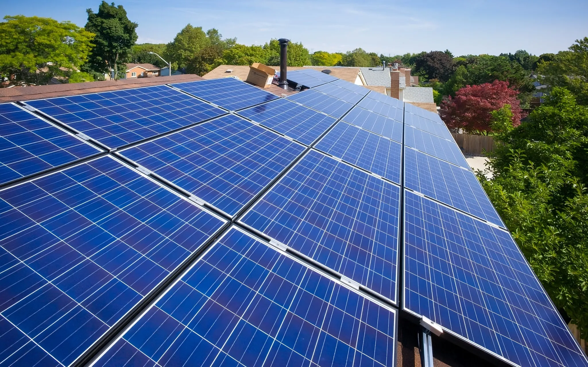 Placas solares de autoconsumo, como las que se licitan para los consultorios y centros de salud de la comarca