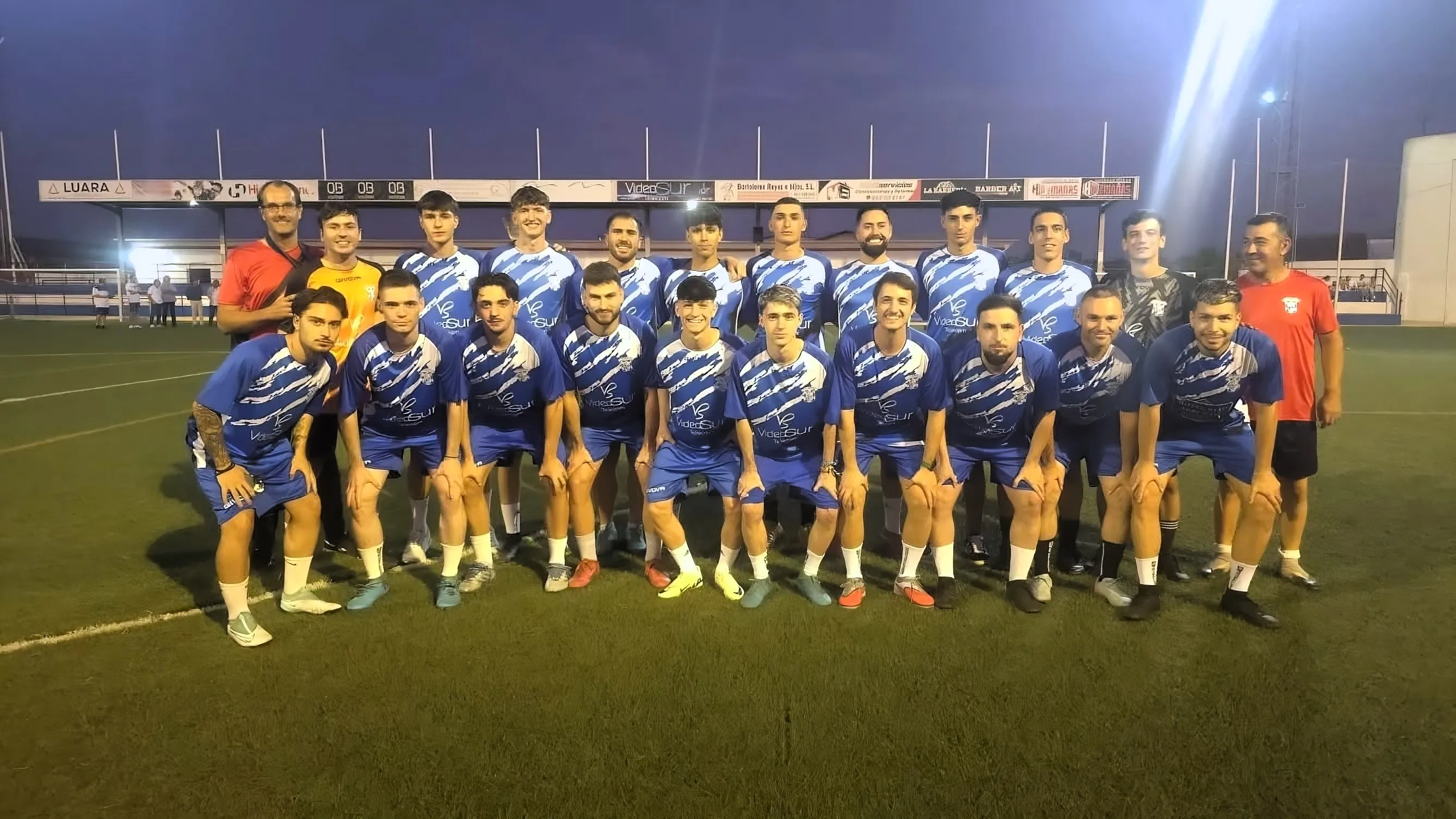 Formación de toda la plantilla del Villafranca C.F.