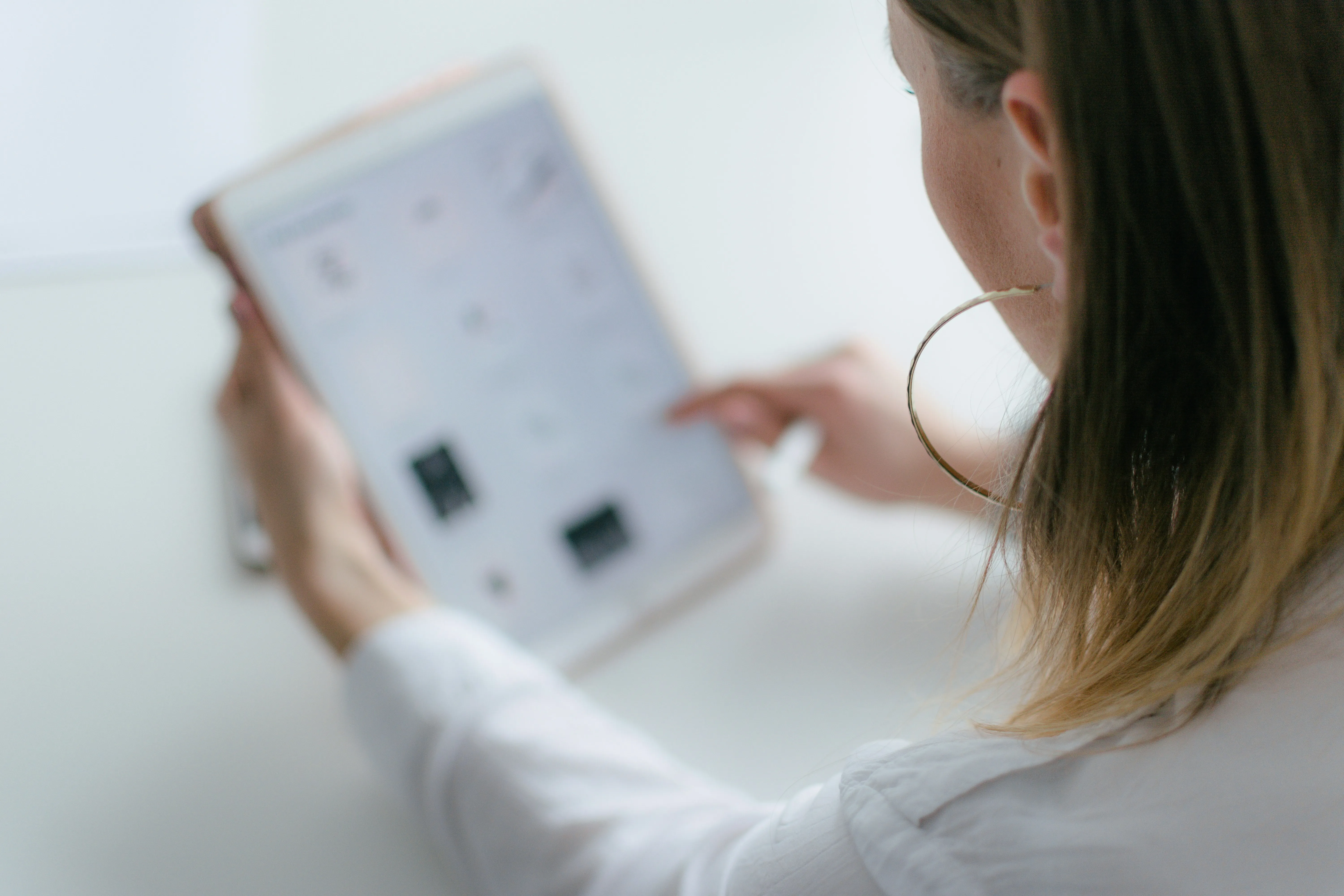 Formación digital para mujeres: oportunidades de aprendizaje y empoderamiento. Foto: Unsplash.