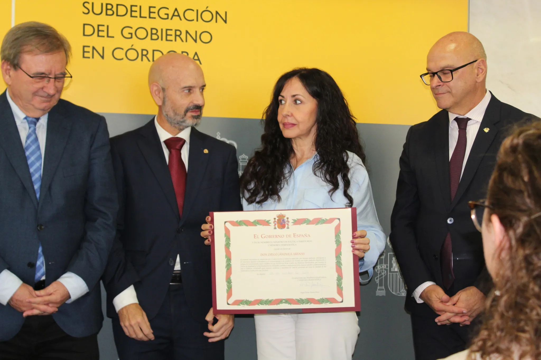 Manuela Jándula representó a la familia del villarrense Diego Jándula en el acto de reparación de la memoria celebrado en Córdoba.