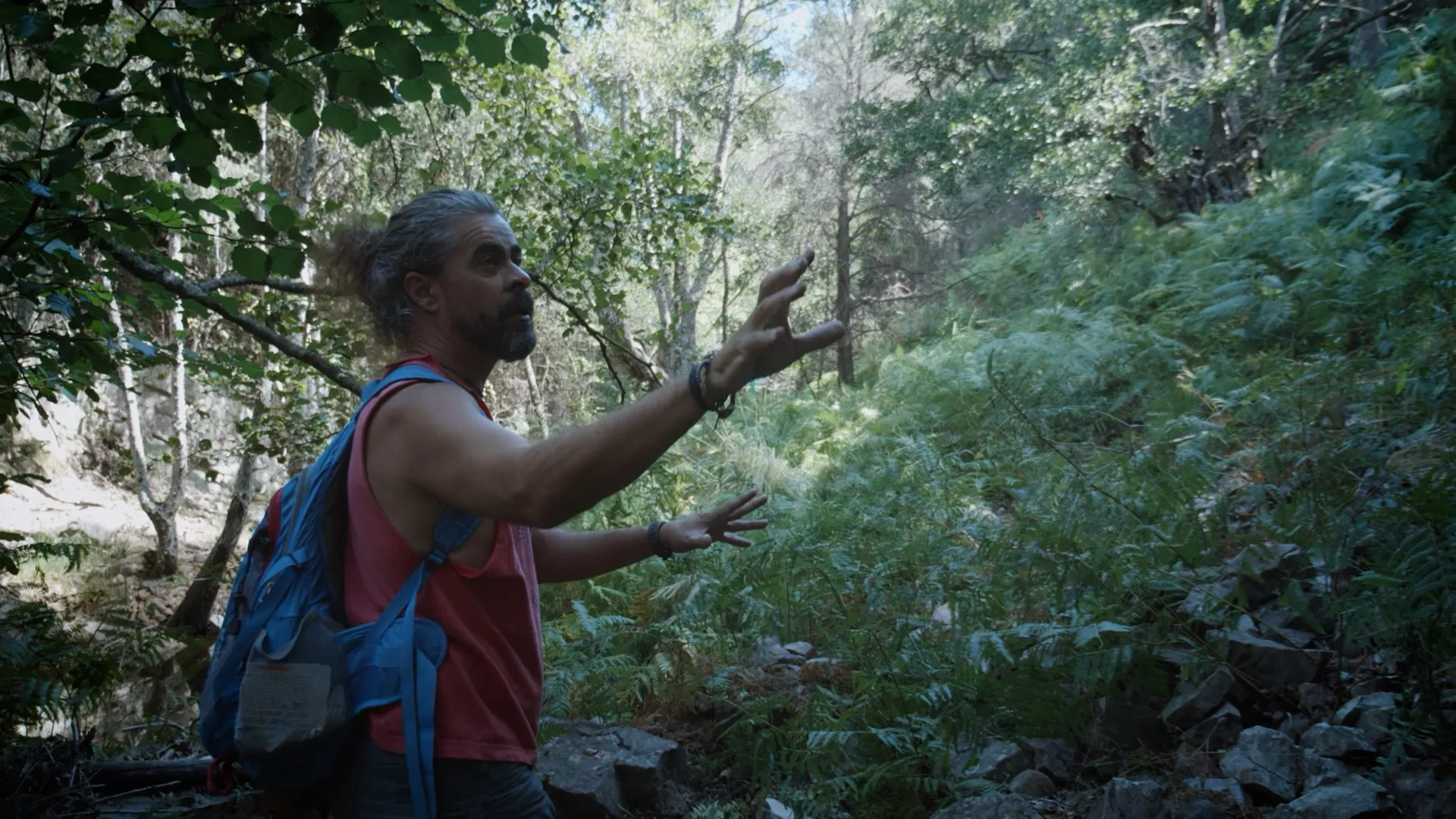“Con esta serie queremos reivindicar el alma de la sierra, sus gentes y sus leyendas, pero también recordar que el respeto por la naturaleza es una forma de pertenecer a ella”.
