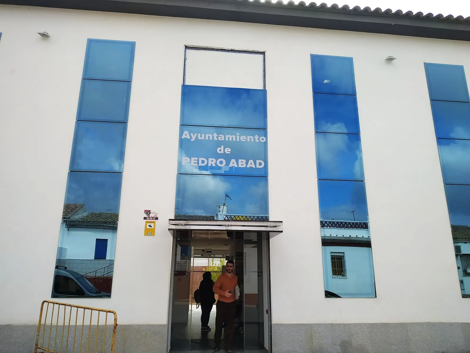Fachada del Ayuntamiento de Pedro Abad