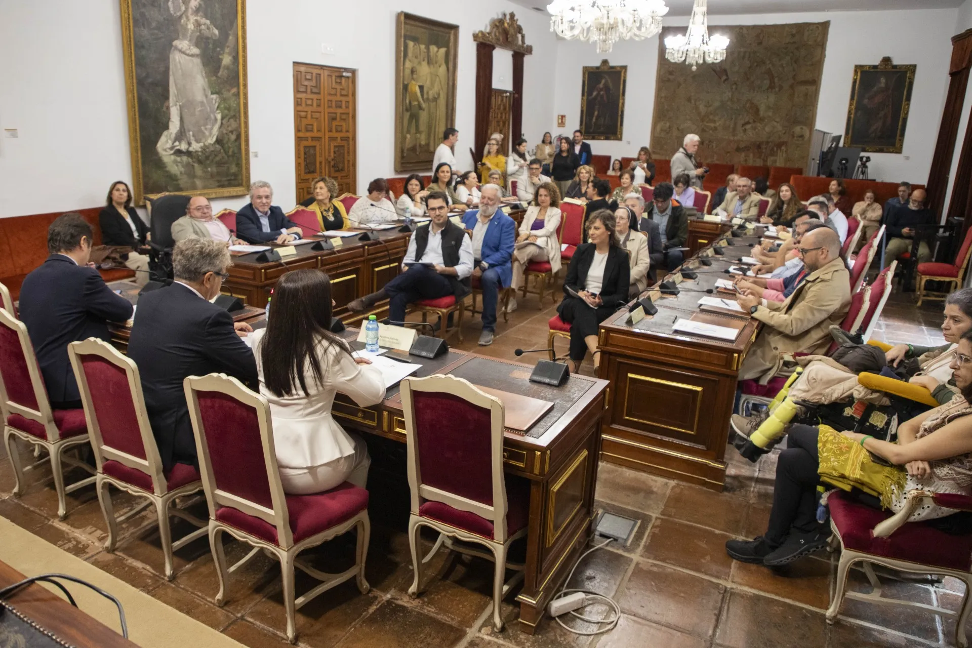 Firma de los convenios IPBS en el Palacio de la Merced. Foto: Diputación de Córdoba.