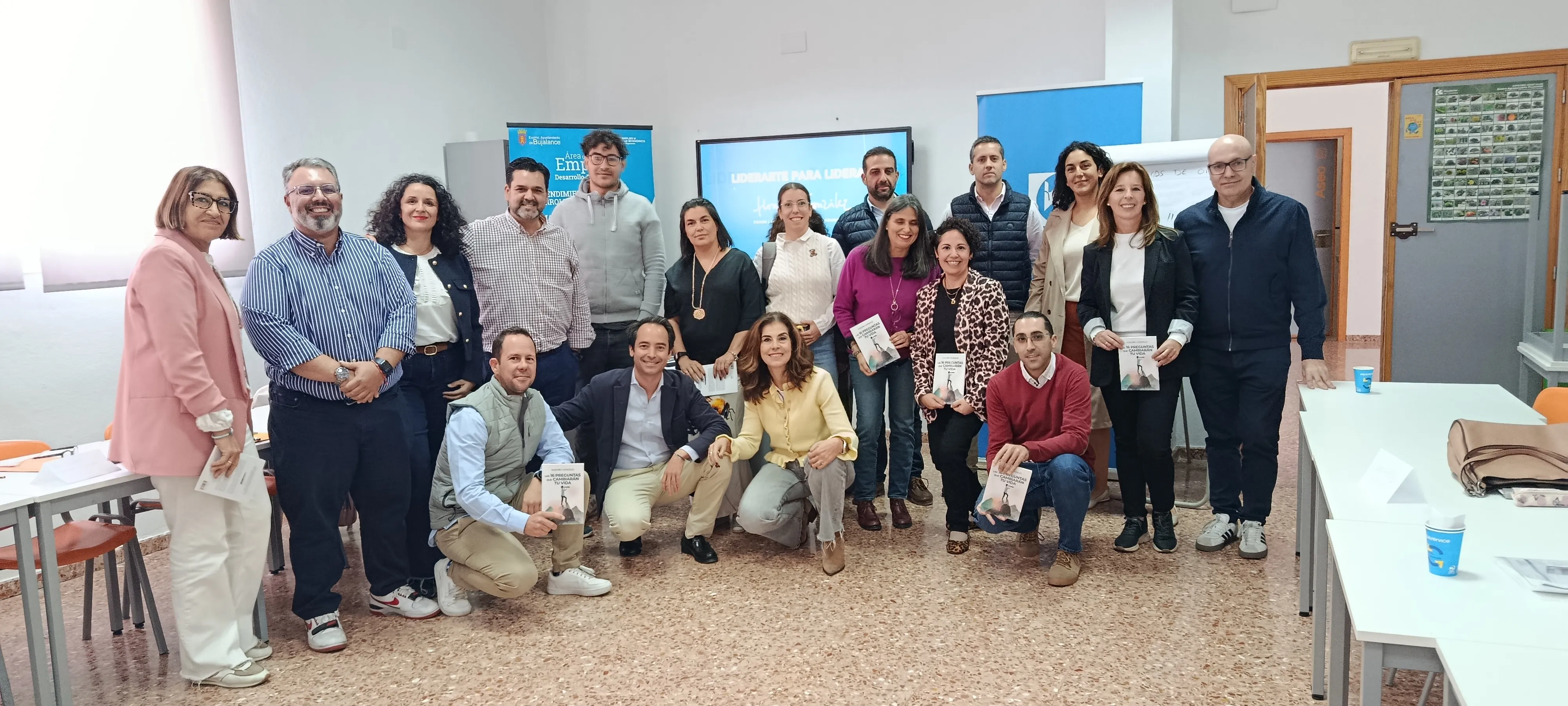 Participantes en el taller de liderazgo organizado por IPRODECO en Bujalance