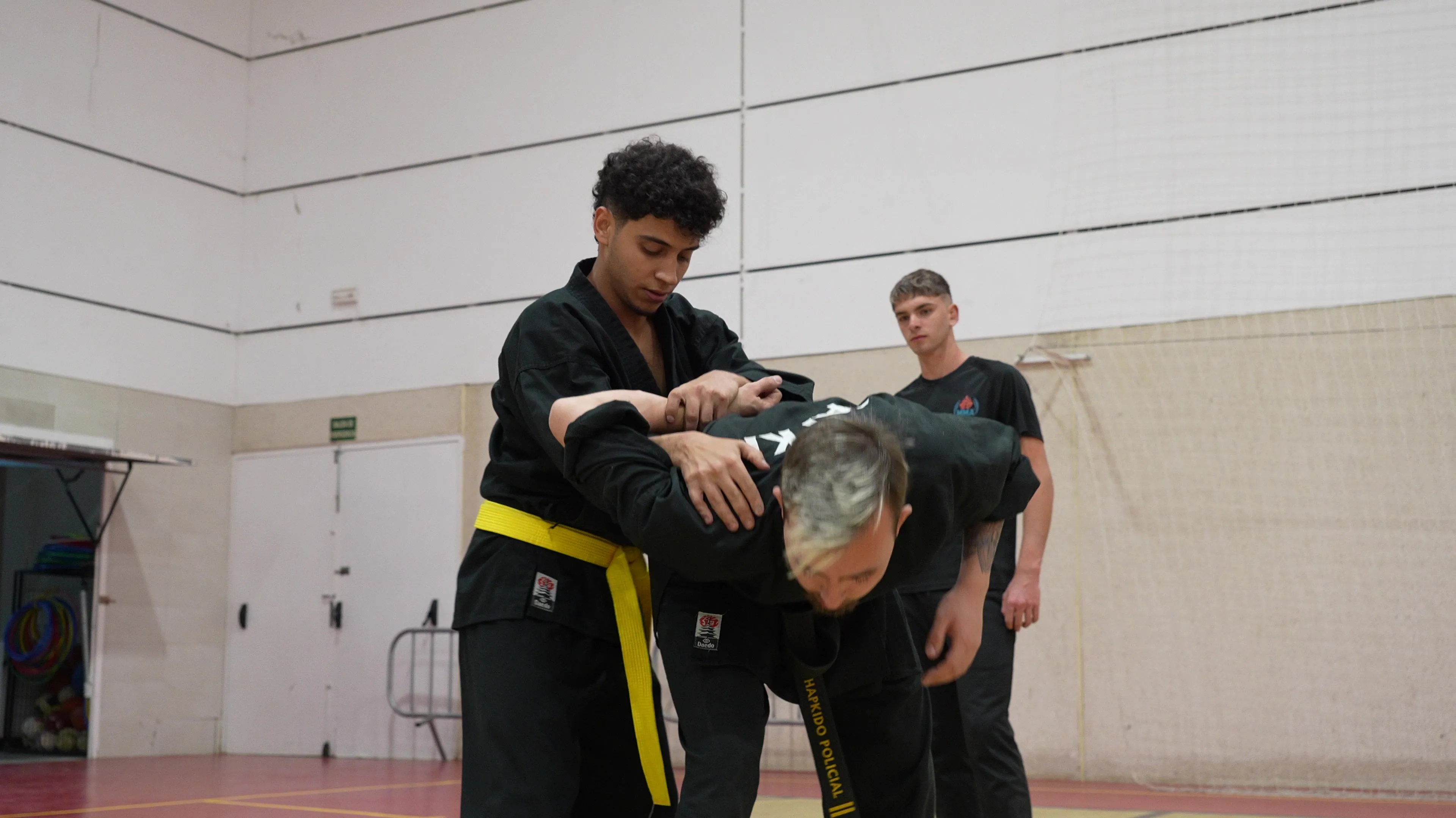 Exhibición de artes marciales de la Escuela de Villa del Río en Lopera